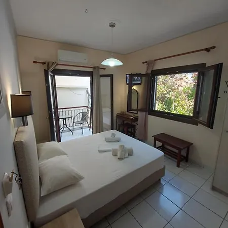 Apart-hotel Mavra 3*