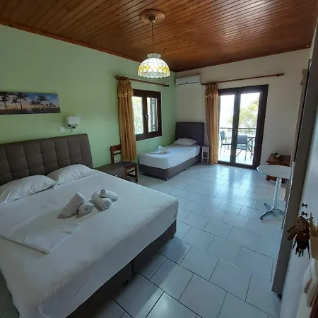 Apart-hotel Mavra 3*