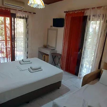 Apart-hotel Mavra 3*