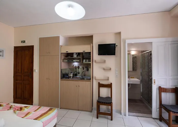 Mavra Hotel de apartamente Ligia