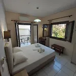 Apart Otel Mavra 3*
