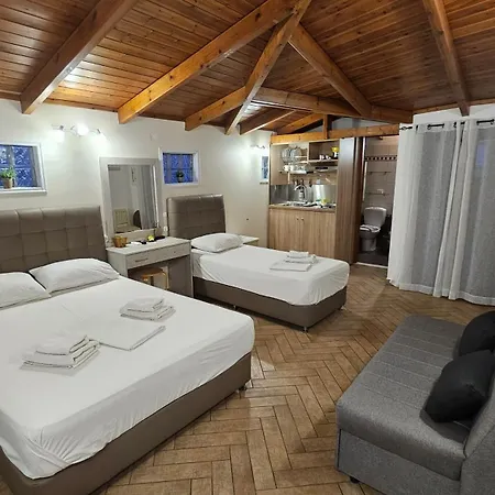 Aparthotel Mavra